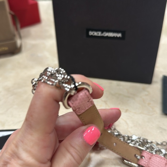 DOLCE & GABBANA PINK IGUANA TEXTURED LEATHER/SILVER CHAIN BELT W/ROSES CRYSTAL - Picture 12 of 16
